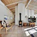 Reinbald - 1km From The Sea By Interhome *