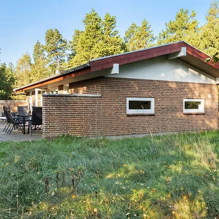 Reinbald - 1km From The Sea By Interhome