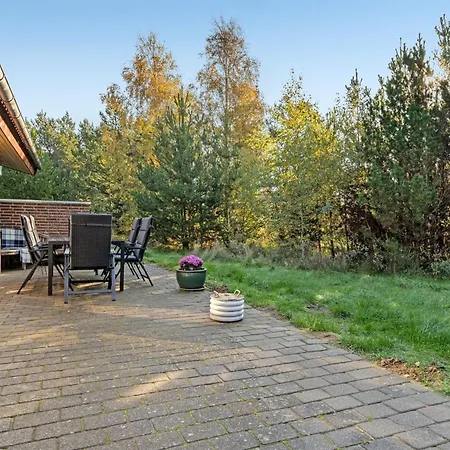 Reinbald - 1km From The Sea By Interhome