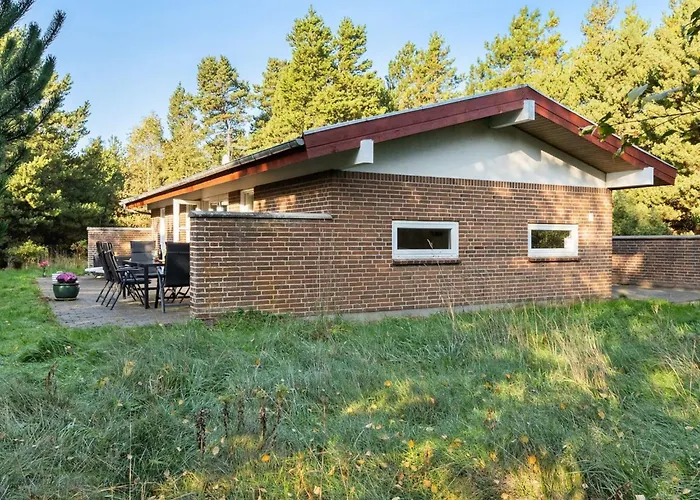 Reinbald - 1km From The Sea By Interhome