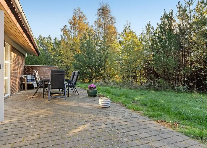 Reinbald - 1km From The Sea By Interhome