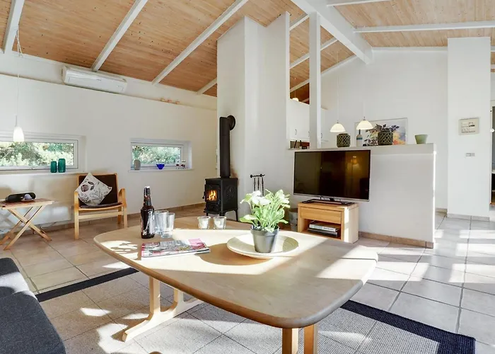 Reinbald - 1km From The Sea By Interhome Molby